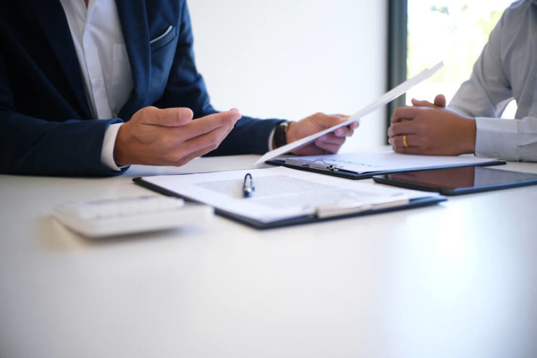 prendre avocat après avoir porté plainte